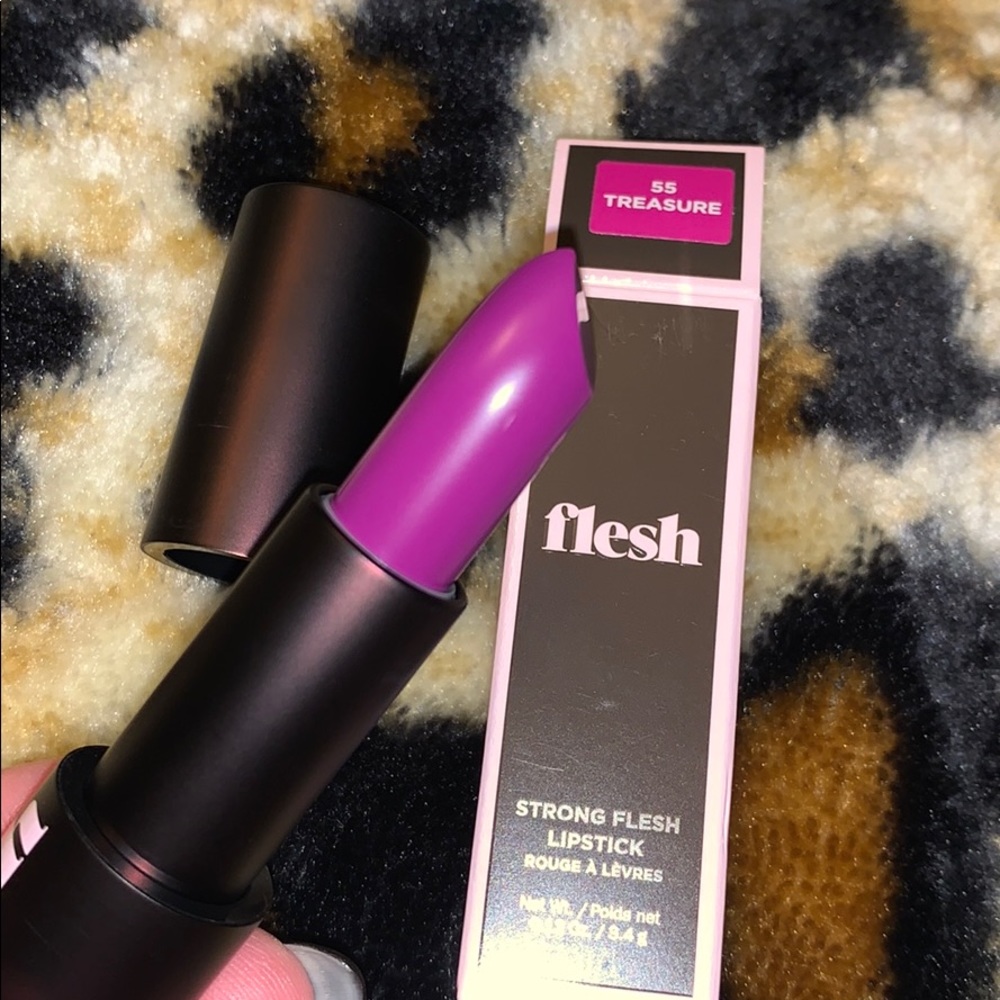 🆕 Flesh Strong Flesh Lipstick in TREASURE